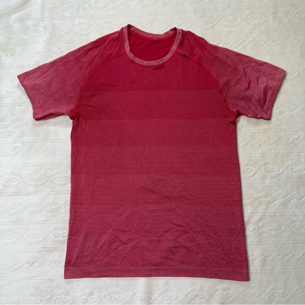 Lululemon Men’s Metal Vent‎ Tech Short-Sleeve T-Shirt, Medium